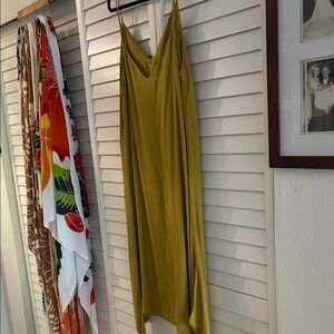 Beautiful Zara Dress. Size Medium. Slit on right side at hem.